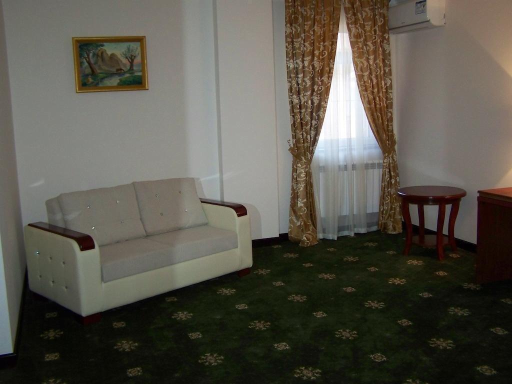 Arien Plaza Hotel ทาชเคนต์ ภายนอก รูปภาพ